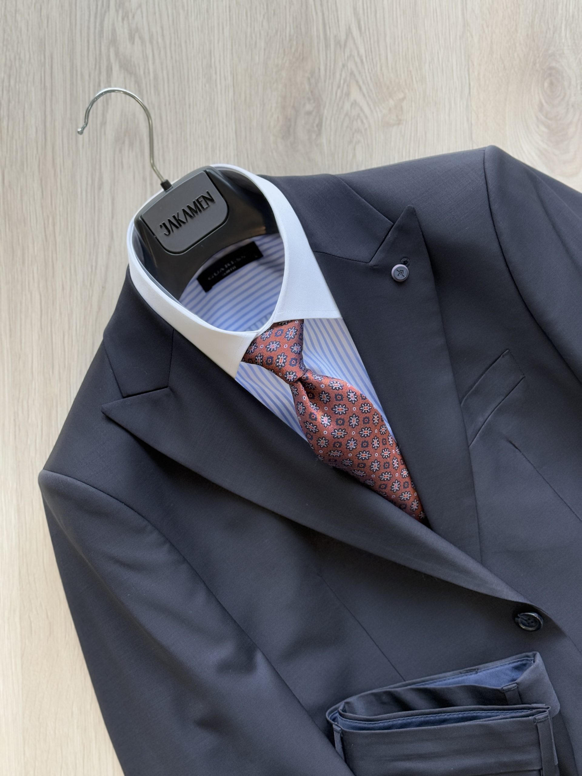 کت و شلوار ژاکامن با پارچه Vitale Barberis ایتالیا